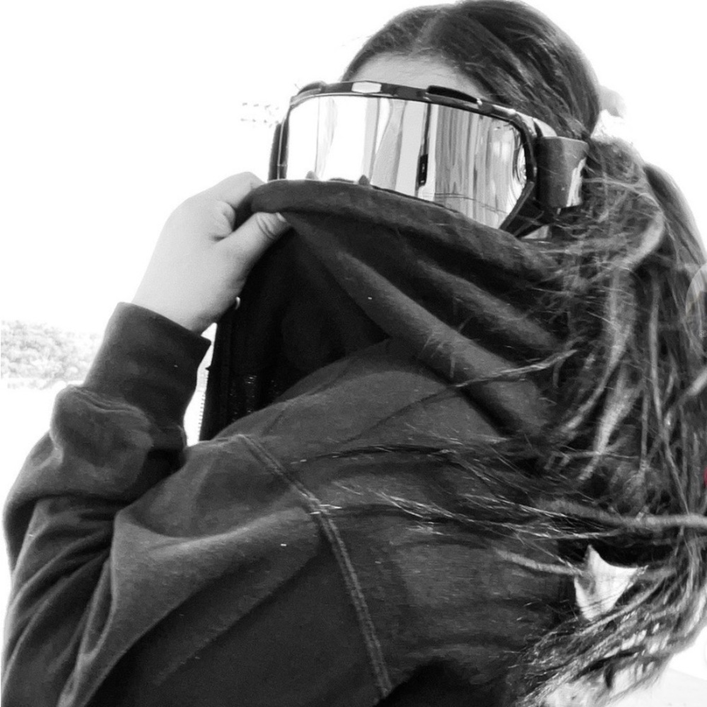 Meet your Posher, Elena